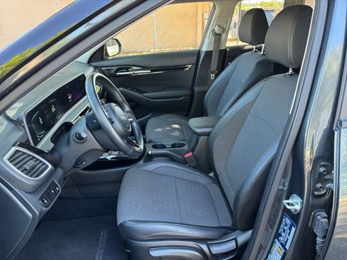 Used 2025 Kia Seltos S FWD image 31