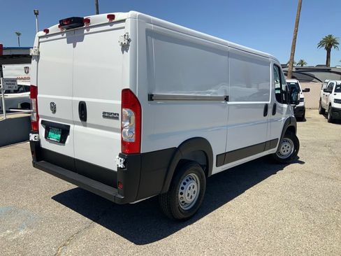 Used 2025 RAM ProMaster 2500 w/ Convenience Group FWD image 7