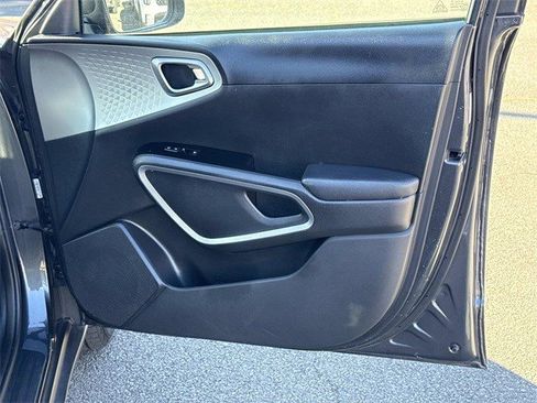 Certified 2023 Kia Soul LX w/ LX Technology Package image 8