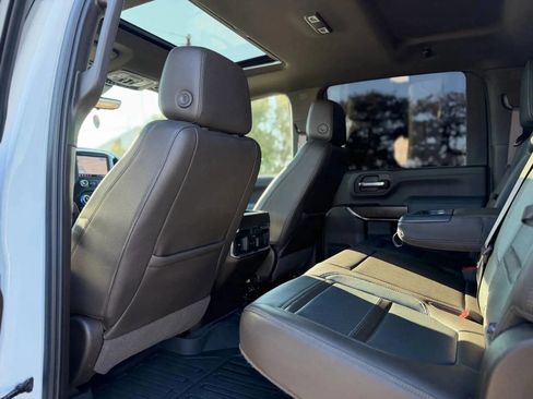 Used 2020 GMC Sierra 2500 Denali w/ Denali Ultimate Package image 16