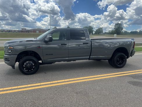 New 2026 RAM 3500 Big Horn AWD/4WD image 8