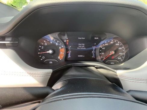 Used 2025 Jeep Compass Limited AWD/4WD image 18
