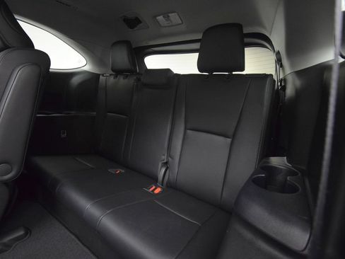 Used 2020 Toyota Highlander Platinum AWD/4WD image 20