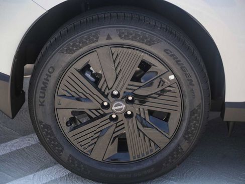 New 2025 Nissan Murano SV FWD image 11
