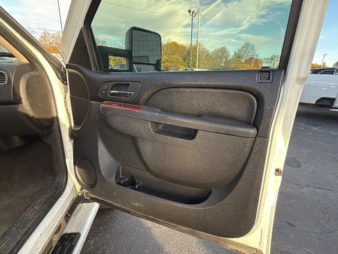 Used 2012 GMC Sierra 3500 SLT w/ SLT Convenience Package AWD/4WD image 12