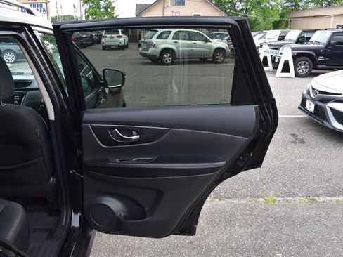 Used 2017 Nissan Rogue S w/ S Appearance Package image 22