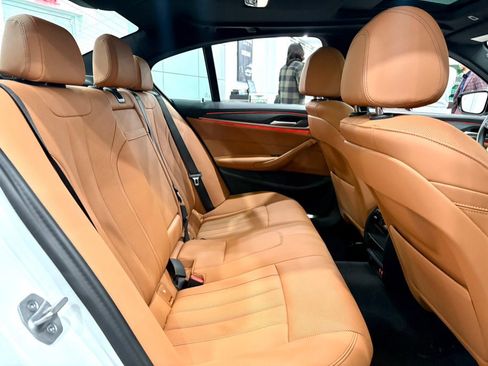 Used 2023 BMW 530i xDrive w/ Convenience Package image 19