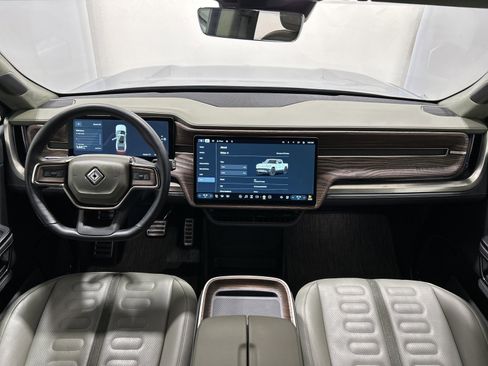 Used 2022 Rivian R1T Adventure image 25