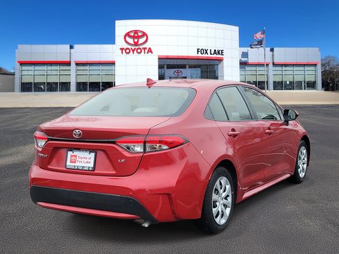 Used 2021 Toyota Corolla LE image 4