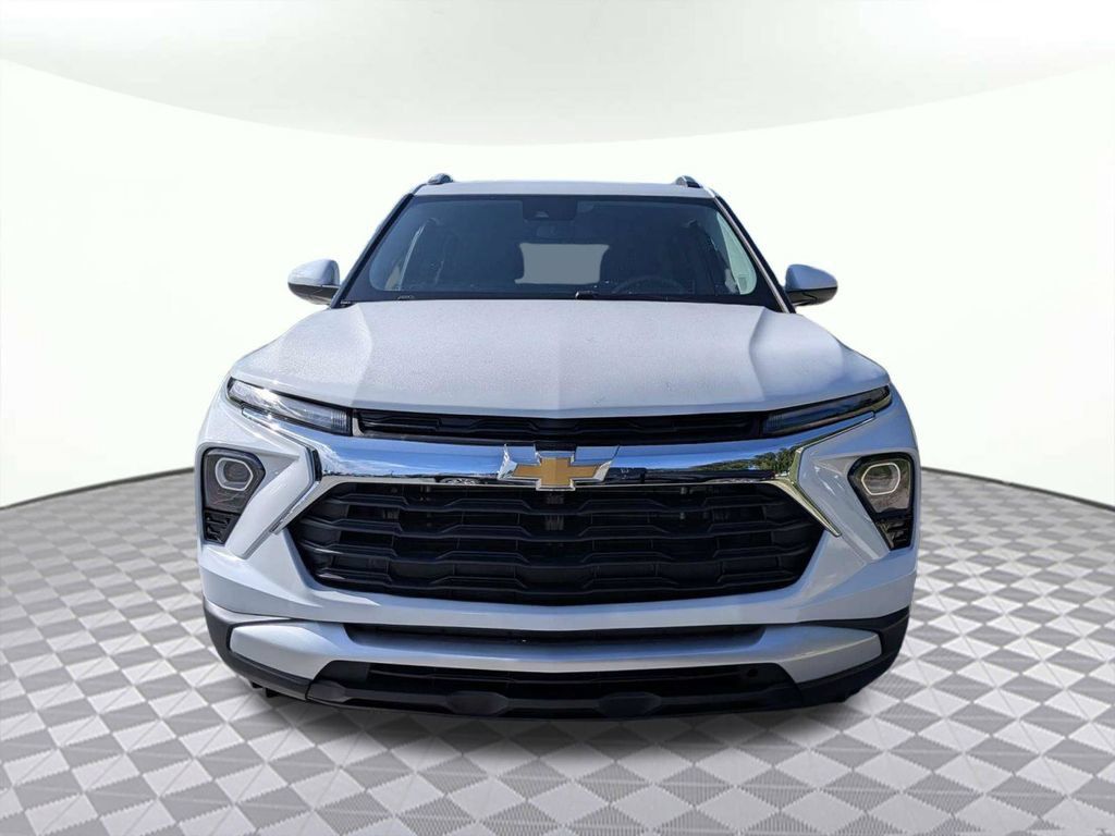 Used 2025 Chevrolet TrailBlazer LT FWD image 6