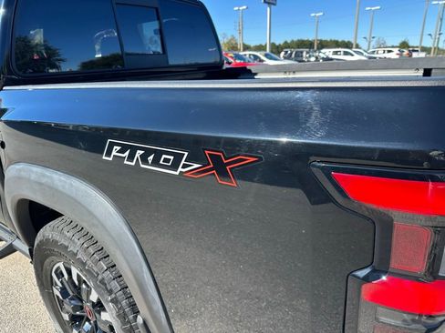 Used 2022 Nissan Frontier Pro-X image 8