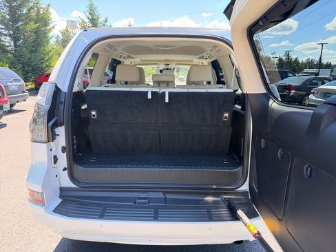 Used 2022 Lexus GX 460 Premium w/ Premium Plus Package AWD/4WD image 22