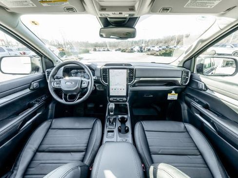 New 2025 Ford Ranger Lariat w/ FX4 Off-Road Package image 18