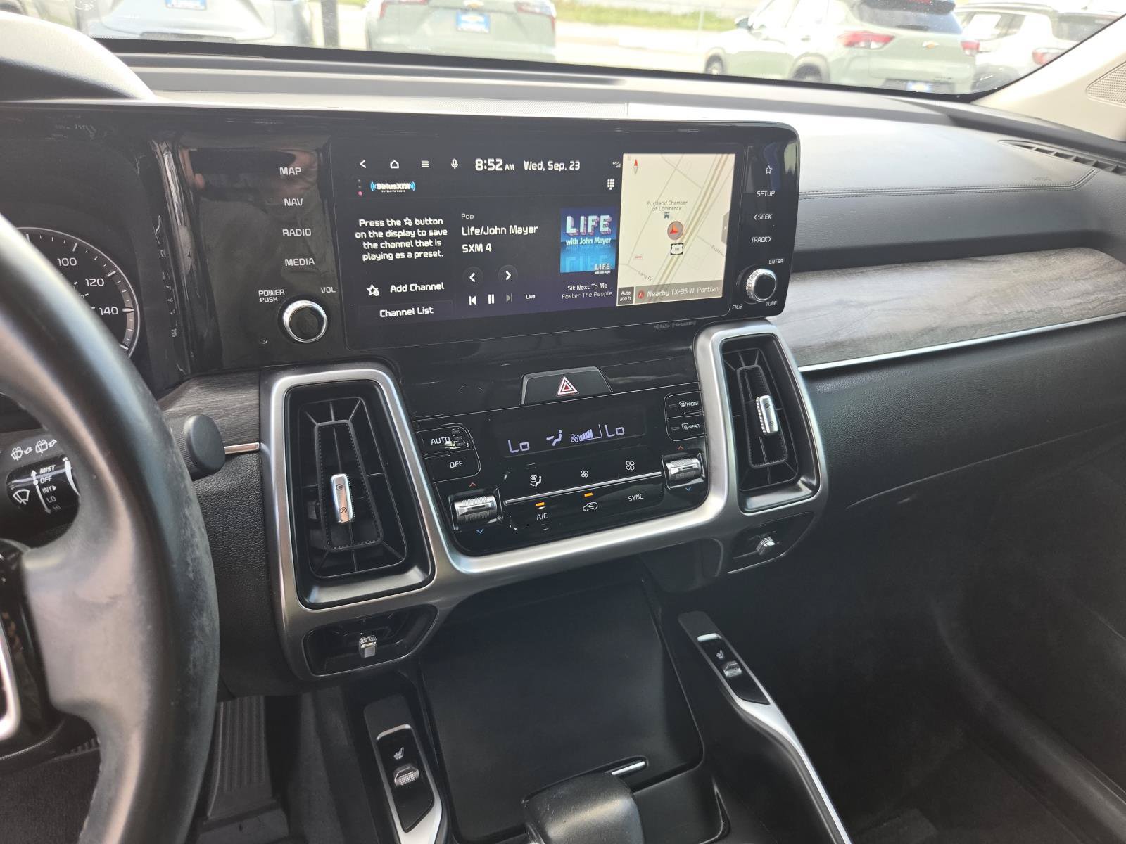 Used 2023 Kia Sorento EX w/ Panoramic Sunroof Package FWD image 21