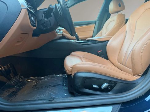 Used 2018 BMW 530i xDrive w/ Premium Package AWD/4WD image 18