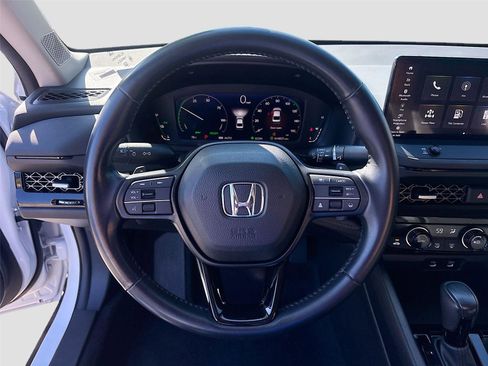 Used 2023 Honda Accord EX-L image 13