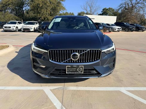 Certified 2023 Volvo XC60 B5 Plus w/ Climate Package image 7