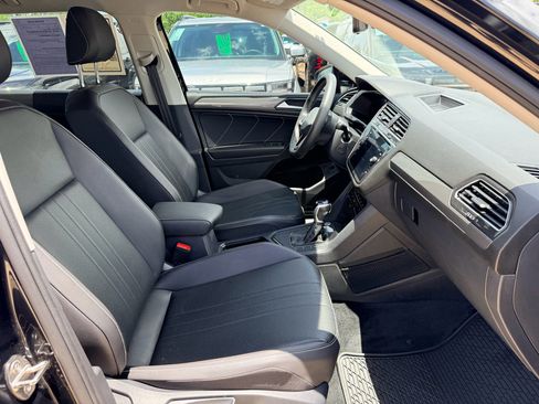 Used 2024 Volkswagen Tiguan Wolfsburg Edition FWD image 12