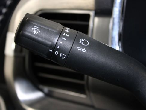 Used 2023 Ford F150 Lariat image 24