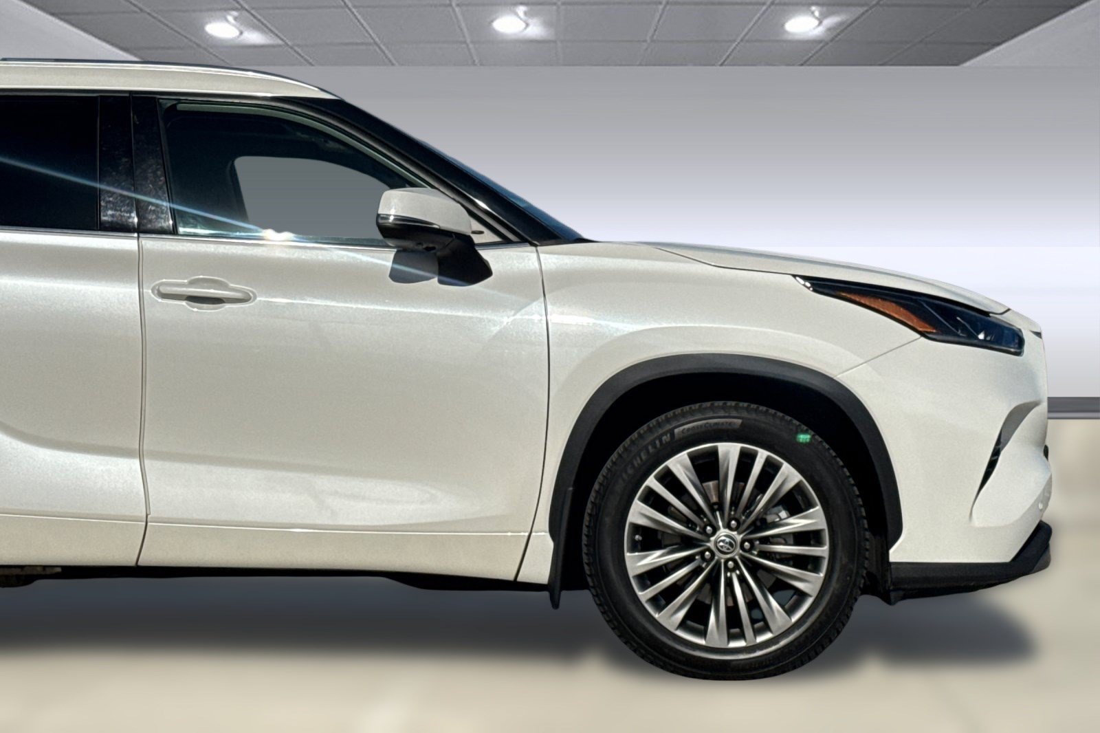 Used 2021 Toyota Highlander Platinum AWD/4WD image 36