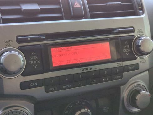 Used 2013 Toyota 4Runner SR5 image 27