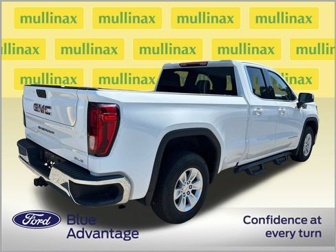 Used 2023 GMC Sierra 1500 SLE RWD image 2