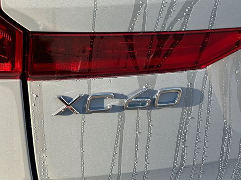 New 2026 Volvo XC60 B5 Ultra w/ Protection Package Premier image 12