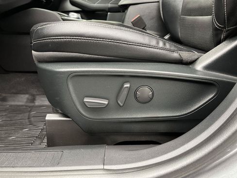Used 2022 Ford Escape SEL AWD/4WD image 11
