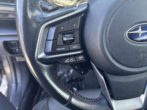 Used 2021 Subaru Crosstrek 2.0i Premium w/ Moonroof Package image 18