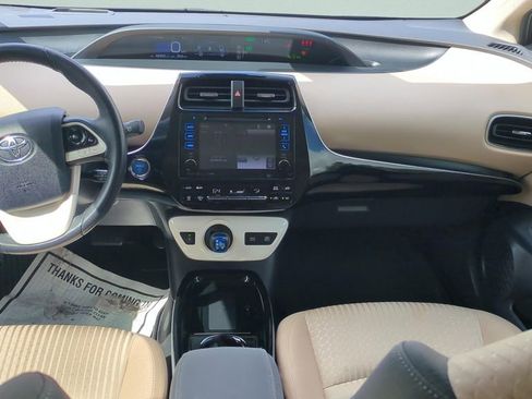 Certified 2018 Toyota Prius Three w/ Advanced Technology Package image 13