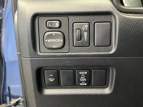 Used 2017 Toyota 4Runner SR5 Premium image 19