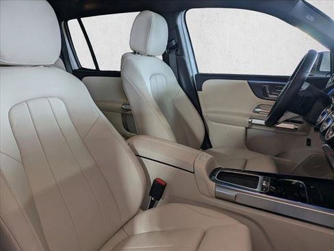 Certified 2025 Mercedes-Benz GLB 250 image 22