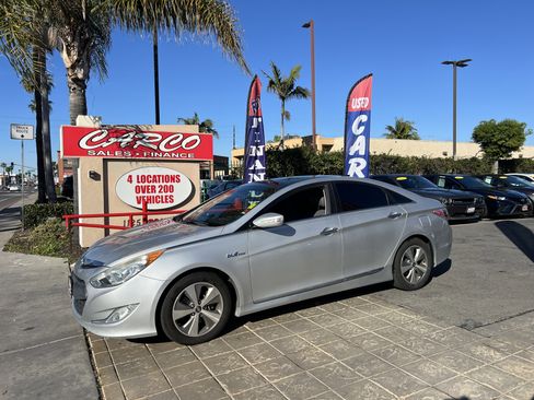Used 2012 Hyundai Sonata Hybrid w/ Ultimate Pkg image 5