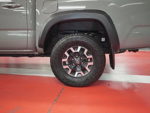 Certified 2023 Toyota Tacoma TRD Off-Road image 28