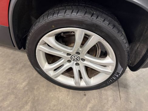 Used 2013 Volkswagen Tiguan SEL image 29