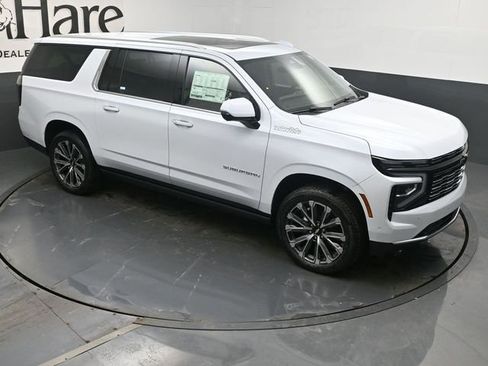 New 2026 Chevrolet Suburban High Country AWD/4WD image 27