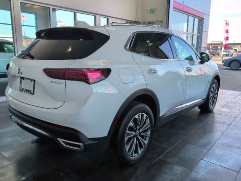 Used 2024 Buick Envision Preferred image 7