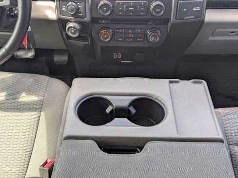 Used 2018 Ford F150 XLT w/ Equipment Group 302A Luxury AWD/4WD image 19