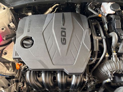 Used 2025 Kia Sportage LX FWD image 31