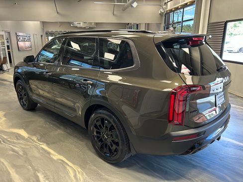 Used 2022 Kia Telluride EX w/ EX Premium Package AWD/4WD image 37