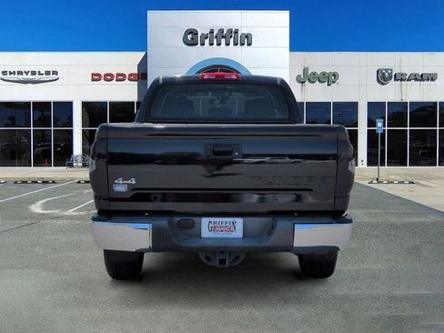 Used 2020 Toyota Tundra SR5 w/ SR5 Leather Package AWD/4WD image 8