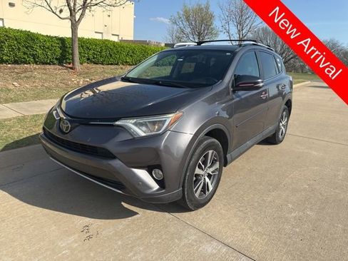 Used 2016 Toyota RAV4 XLE w/ Convenience Package image 7