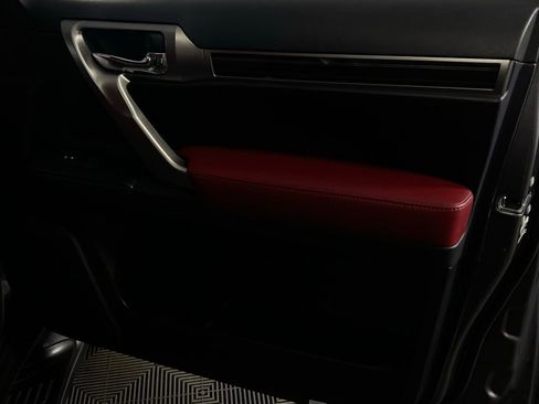 Used 2023 Lexus GX 460 Premium image 35