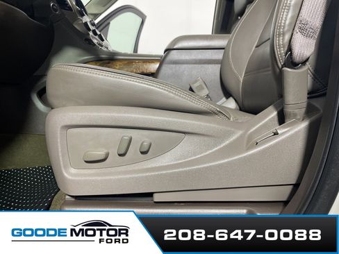 Used 2016 GMC Yukon XL Denali w/ Open Road Package image 17