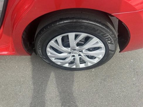 Used 2019 Toyota Corolla LE image 10