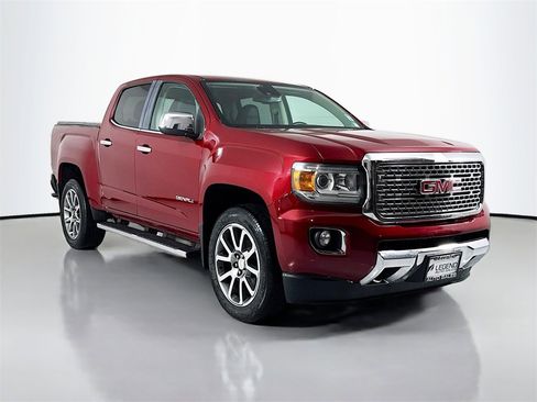 Used 2017 GMC Canyon Denali image 3