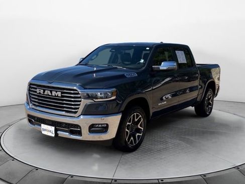 Used 2025 RAM 1500 Laramie AWD/4WD image 7