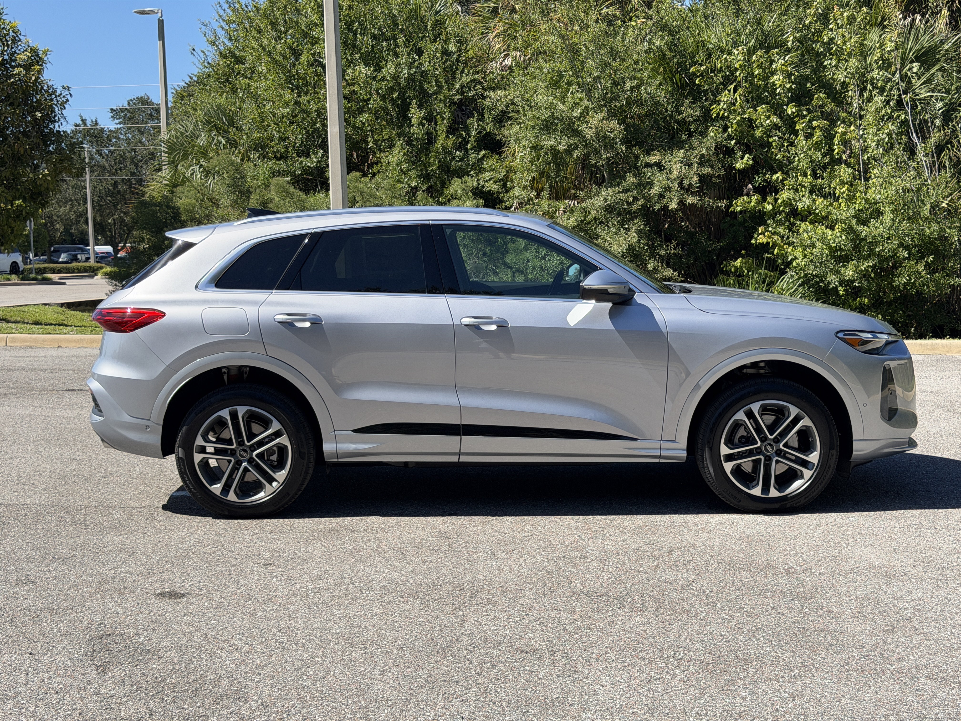 New 2026 Audi Q5 Premium AWD/4WD image 8