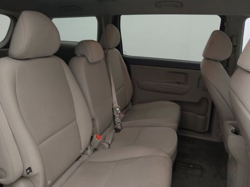 Used 2016 Kia Sedona LX FWD image 19