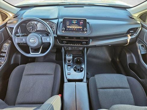 Used 2024 Nissan Rogue SV image 15